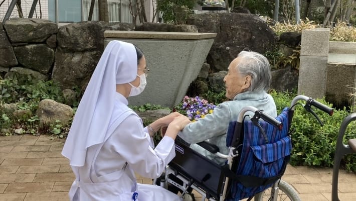修道会について